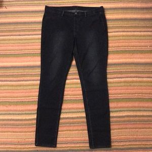 Uniqlo XL dark wash jeggings